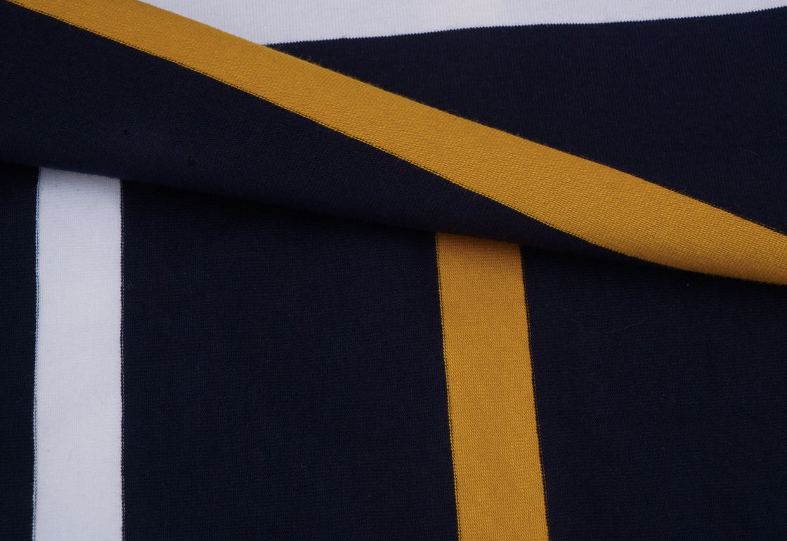 고품질 그리고 호흡이 좋고 편안한 스트라이프 된 넥타이 천