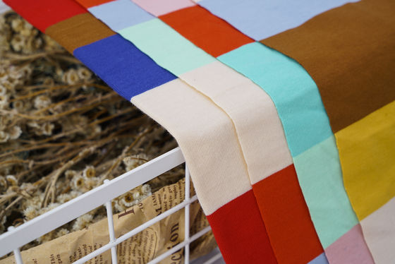 좋은 가격 천연 피부 친화적 인 40S 순수 면공 평면 직물 줄무늬 넥타이 티셔츠 온라인으로