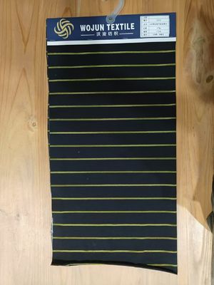 좋은 가격 포로 셔츠를 위한 단단히 짜인 착용 저항성 및 주름 저항성 스트라이프 된 물질 온라인으로