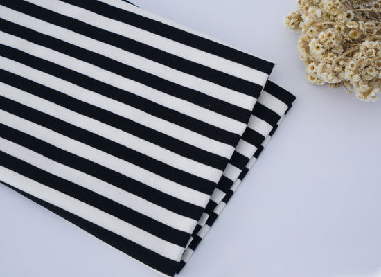 좋은 가격 안티 주름 및 편안한 피부 친화적 스트라이프 된 직물 레저 웨어 온라인으로