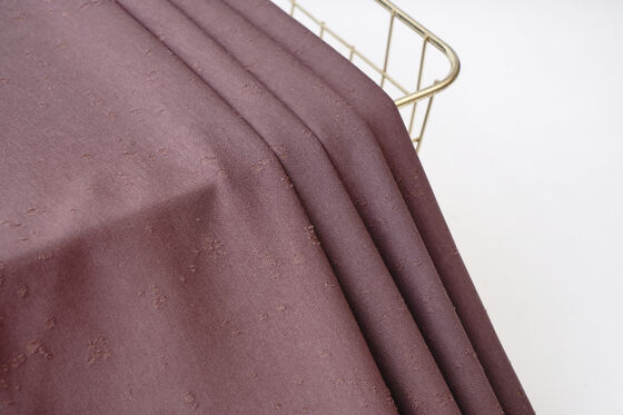 좋은 가격 220gsm 마이크로 텍스처형 고체 짜인 직물: 티에 대한 구조적 잔잔성 온라인으로